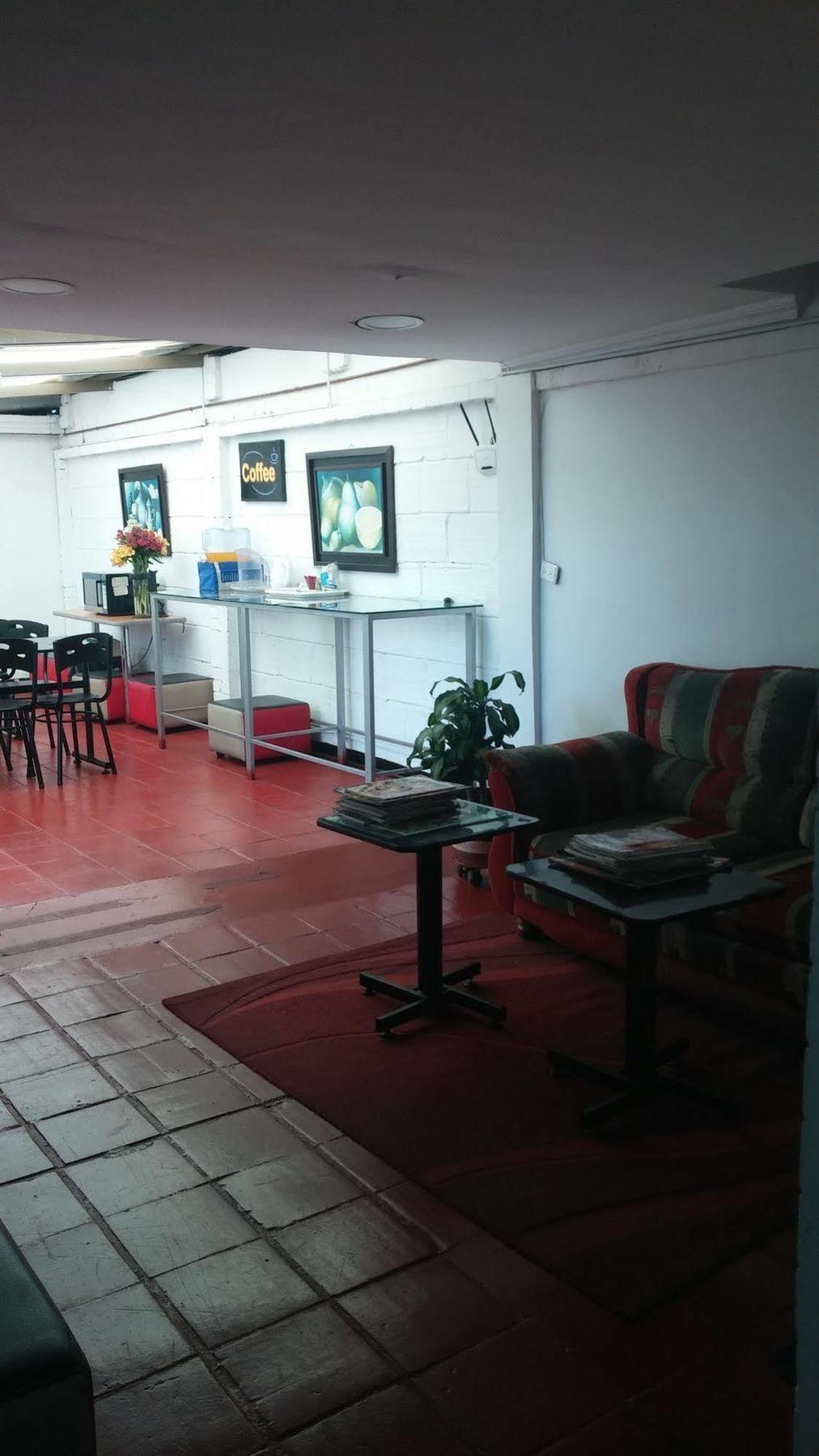 Hostel Av Suba 116 Bogota Bagian luar foto