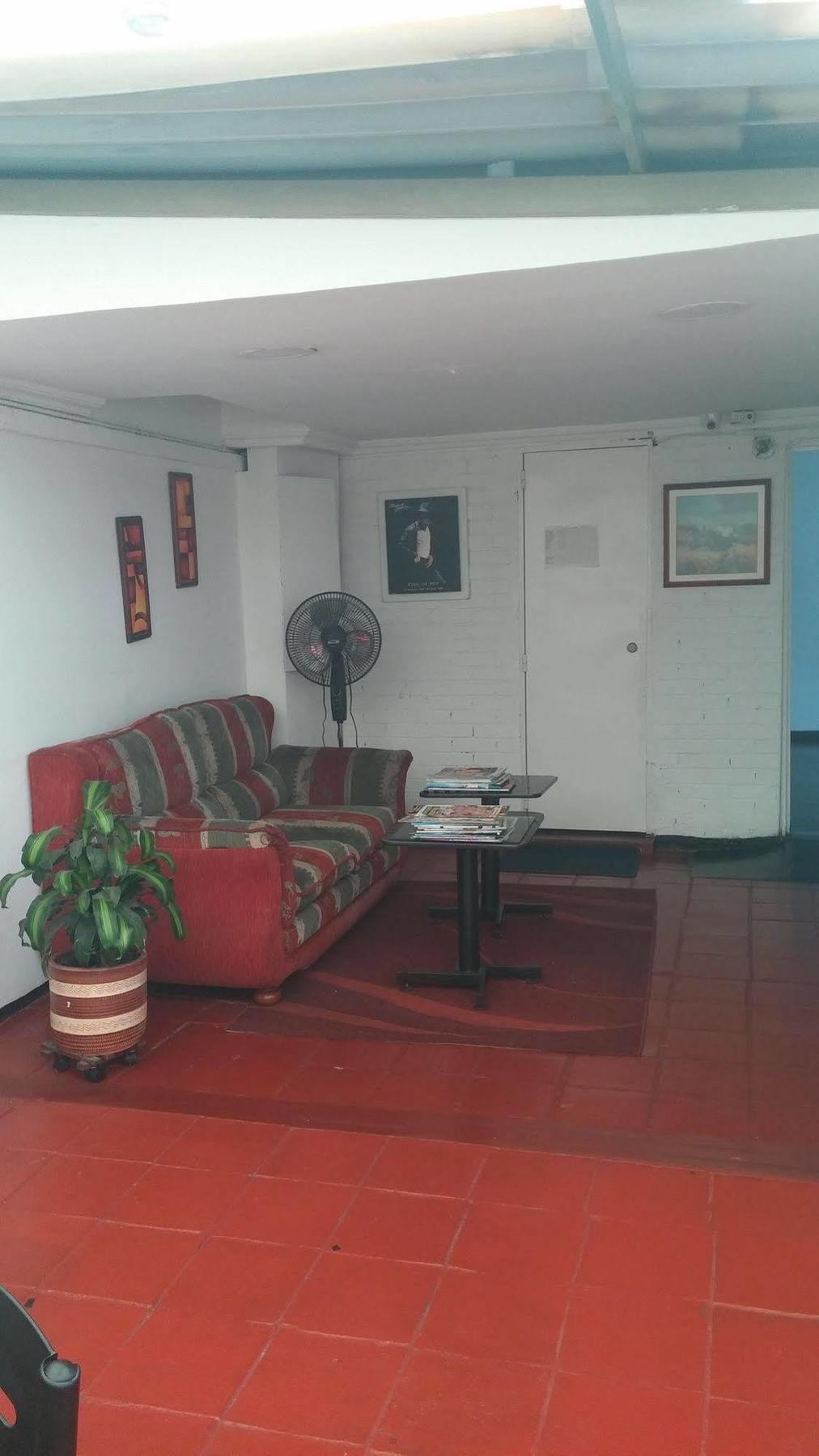 Hostel Av Suba 116 Bogota Bagian luar foto